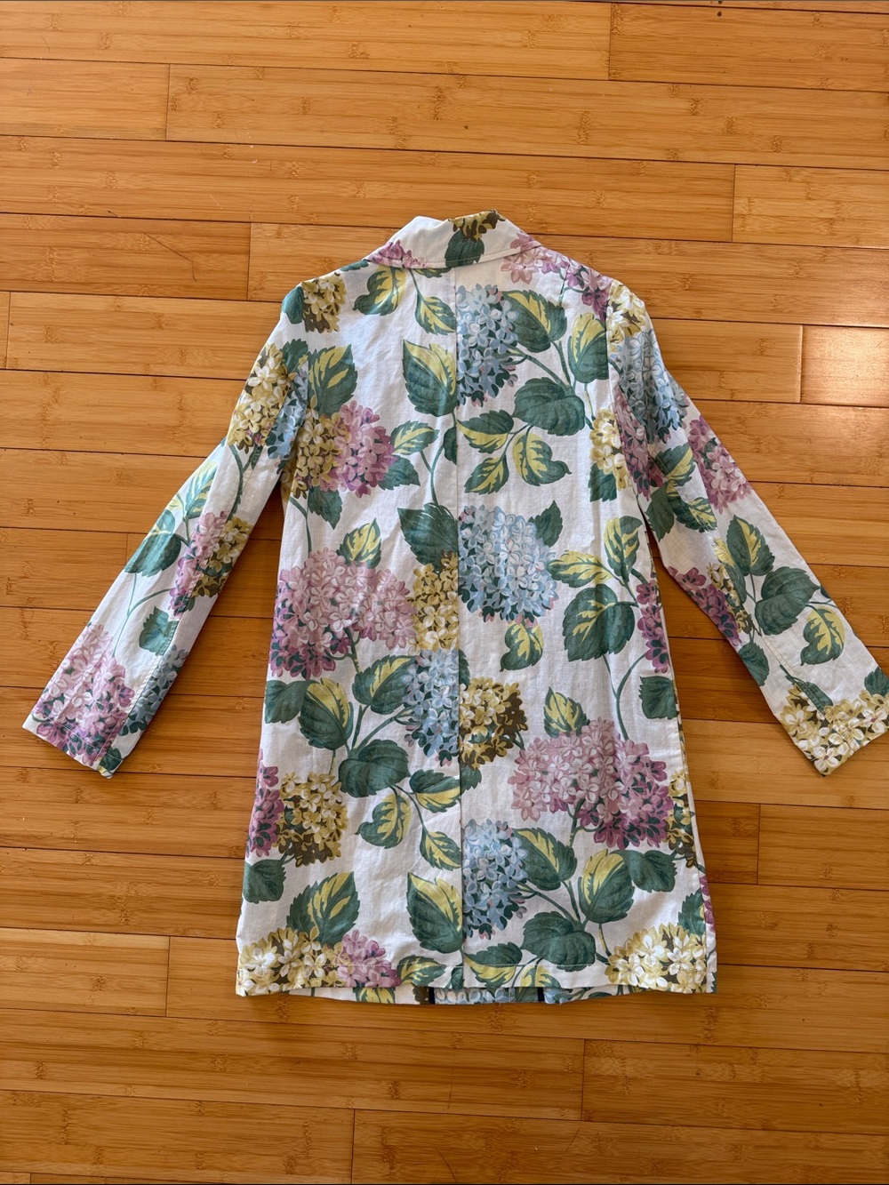 Anthropologie Floral Hydrangea Trench Coat - White with Green, Pink & Blue - Picture 5 of 5